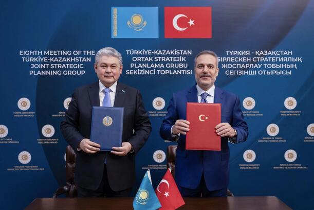 Türkiyə Qazaxıstanın ən iri ticarət tərəfdaşına çevrilib - XİN rəhbərləri görüşüblər