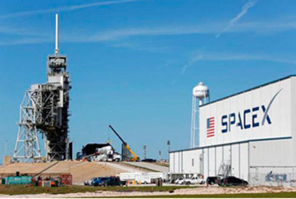 SpaceX Çin investorlarına gizli şəkildə səhm satmaqda şübhəli bilinir...