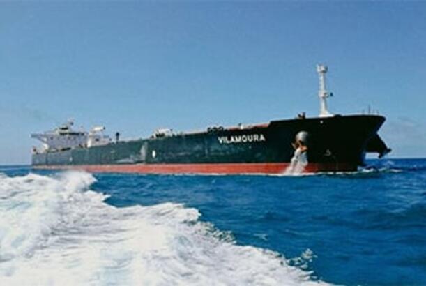 İqtisadi müharibə “silahlı qayıq diplomatiyası” ilə qarşılaşdıqda...