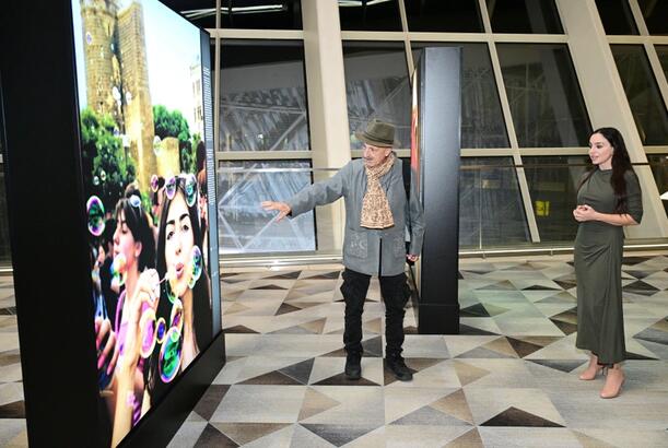 Лейла Алиева посетила выставку "Восходящий свет"