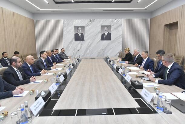 Azərbaycanla BƏƏ yeni elektrikli avtobusların alınmasını müzakirə edib