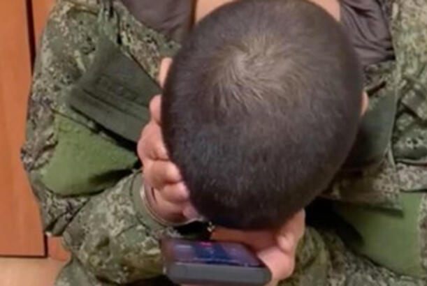 Rusiyalı cinayətkar elə ilk döyüşündə ukraynalılara təslim olub...