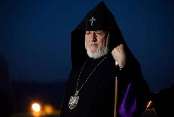 II Qareginin qardaşı və qardaşı oğlu ev dustaqlığına buraxıldı - 1 milyon müqabilində...