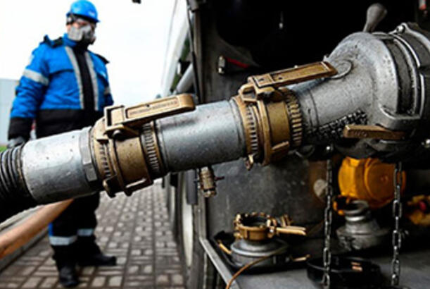 Macarıstan Ukraynaya dizel yanacağı ixracını dayandırıb...