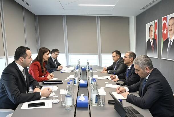 ADB ilə elektron ticarətin vergiyə cəlb edilməsinə dair layihə müzakirə edilib