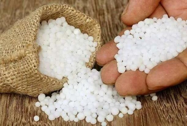 Ötən ay Azərbaycanda istehsal olunmuş karbamidin həcmi açıqlanıb