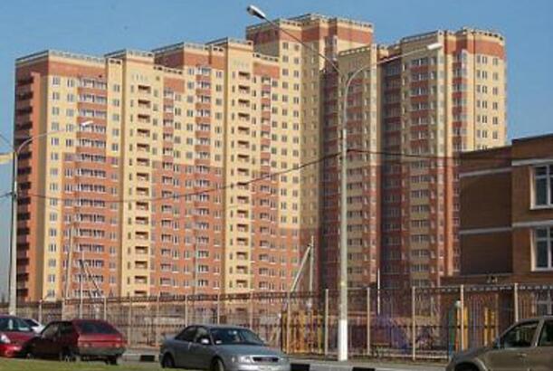 Çoxmərtəbəli binanın sakinləri “cin”dən şikayətləniblər...