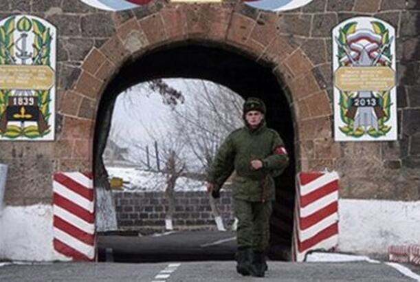 Paşinyan Rusiyanı qıcıqlandırdı - rusiyalı hərbçilər Türkiyə ilə sərhəddən çıxarıldı