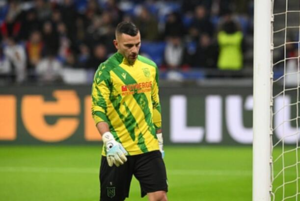 Portuqaliyalı qapıçının müsəlman oyunçular üçün etdiyi “fədakarlıq”..?