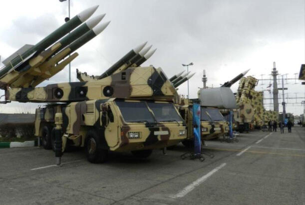 İran bombardmanlara cavab verir