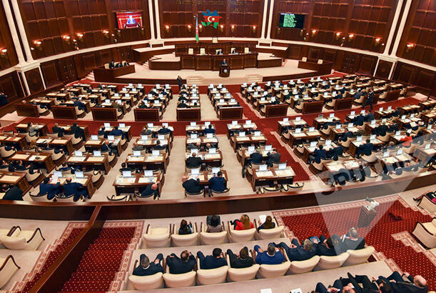 Parlamentdə Ombudsmanın illik məruzəsi müzakirə edilib - YENİLƏNİB 