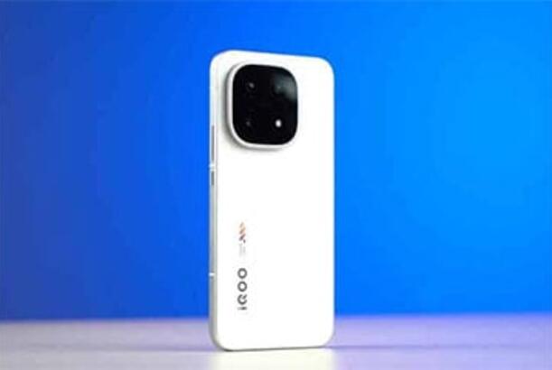 Dünyanın ən güclü Android smartfonu müəyyən edilib...