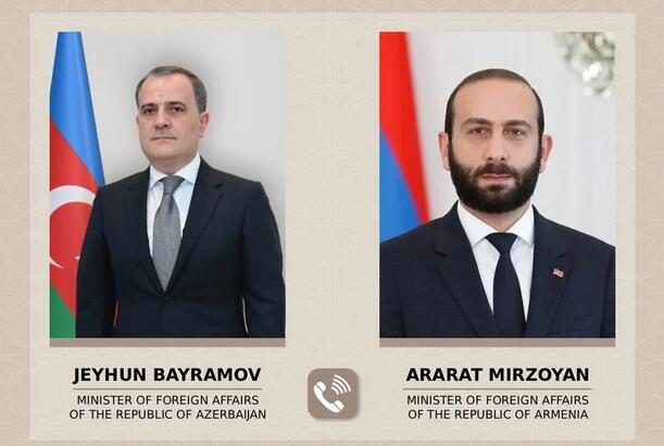 Azerbaijani, Armenian FMs discuss recent developments in region