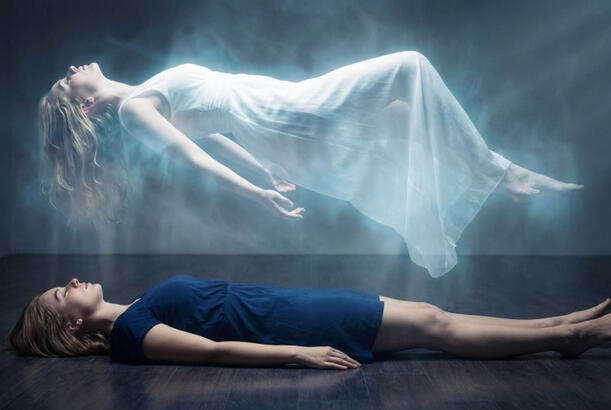 “Tam qaranlıq çökdü”: Klinik ölüm yaşayan insanların hekayələri...