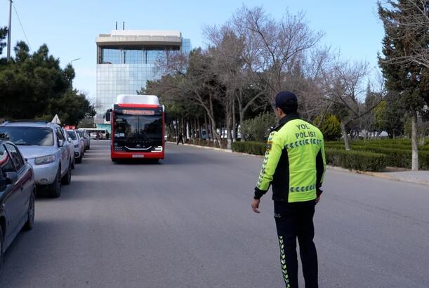 Sumqayıtda polis qayda pozan avtobus sürücülərini şöbəyə dəvət edib