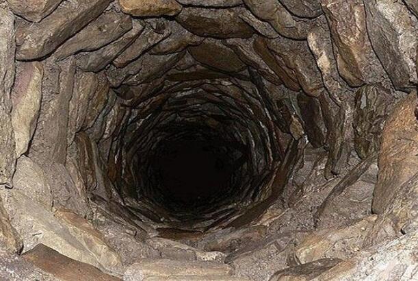 Salyanda 4 yaşlı uşaq su quyusuna yıxılaraq ölüb