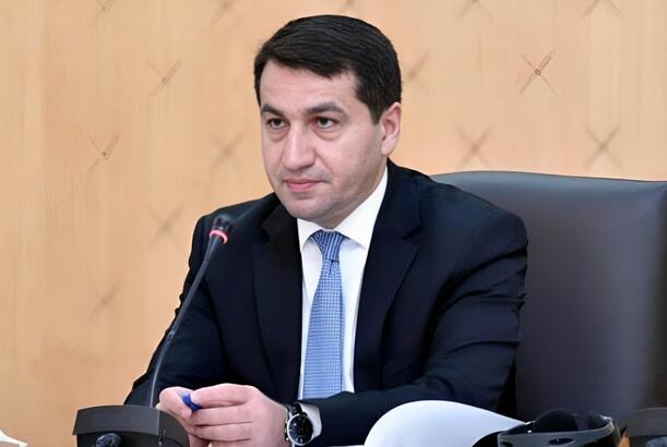 Prezidentin köməkçisi Çinin Avropa məsələləri üzrə keçmiş xüsusi nümayəndəsi ilə görüşüb