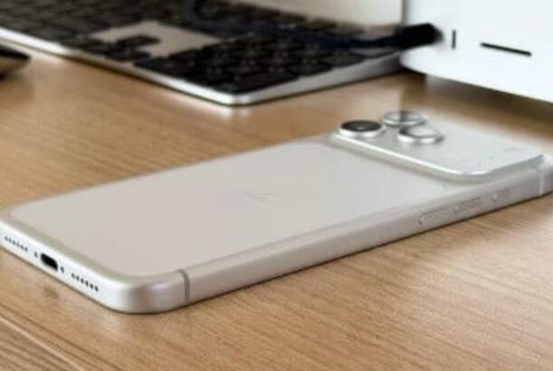 Avropa iPhone-u Amerika iPhone-undan tamamilə fərqlidir..?