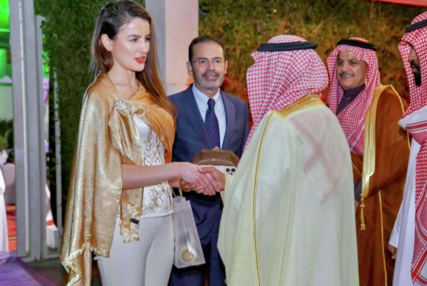 Bu görkəmdə də iftara gələrlər..?