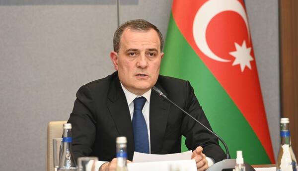 Джейхун Байрамов прибыл с официальным визитом в Украину