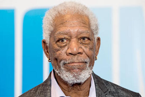 Teatr tamaşası Morqan Frimanın karyerasını necə xilas etdi...