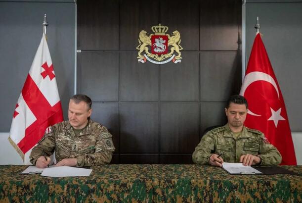 Türkiyə Gürcüstanın Xüsusi Əməliyyatlar Qüvvələrinə hərbi texnika təhvil verib