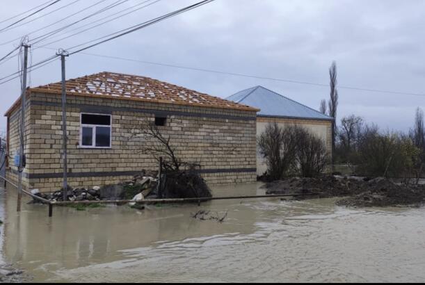 Xaçmazda sel suları bir sıra kəndlərə ziyan vurub, Cıgatayda onlarla evi su basıb