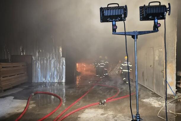 Binəqədidə yerləşən anbarda baş vermiş yanğın nəzarətə götürülüb - YENİLƏNİB