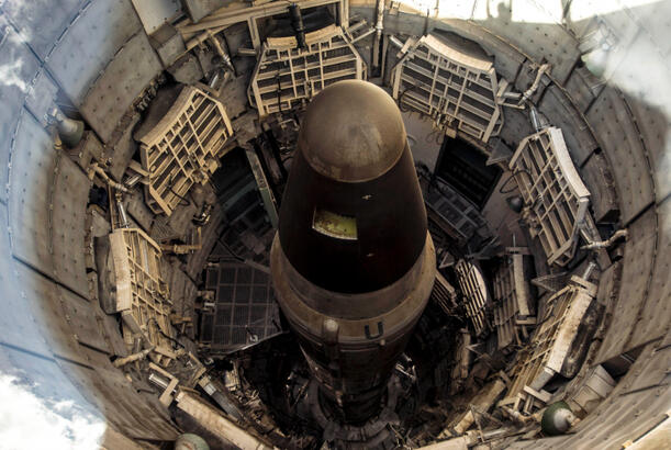 ABŞ NLO-ları raketləri məhv etməkdə ittiham edir..?