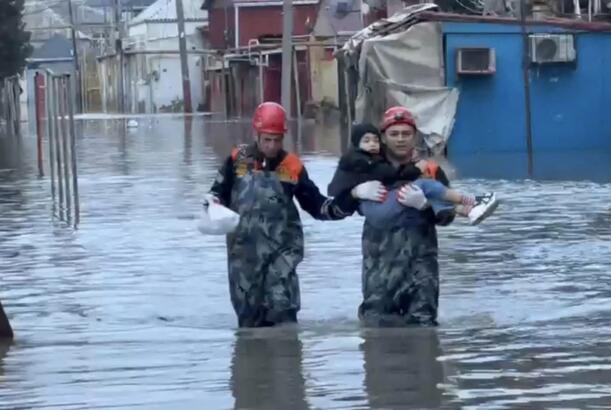 FHN su basmış ərazilərdən 454 nəfəri təxliyə edib