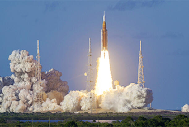 NASA astronavtlarla birlikdə Aya tarixi bir missiyaya başladı…