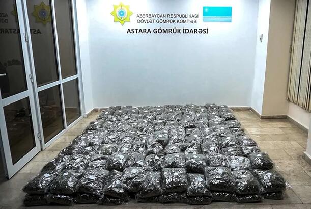 Azərbaycan gömrükçüləri "qarışıq meyvə qurusu" yükündə 113 kq-a yaxın narkotik vasitə aşkar ediblər