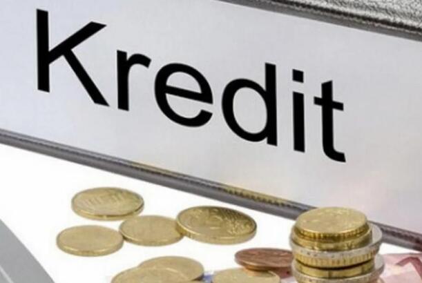 Azərbaycan iqtisadiyyatına kredit qoyuluşu il ərzində 9 %-ə yaxın artıb