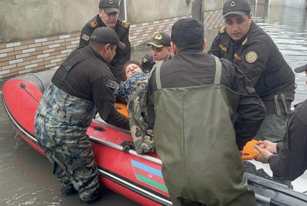 Keşlədə evləri subasmaya məruz qalan 37 nəfər təxliyə edilib