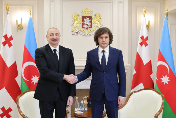 Prezident İlham Əliyevin Gürcüstanın Baş naziri İrakli Kobaxidze ilə təkbətək görüşü olub