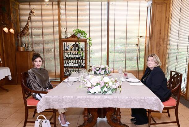 Tbilisidə Mehriban Əliyevanın şərəfinə lanç verilib