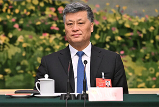 Si Cinpin Çin elitasını təmizləməyə davam edir...