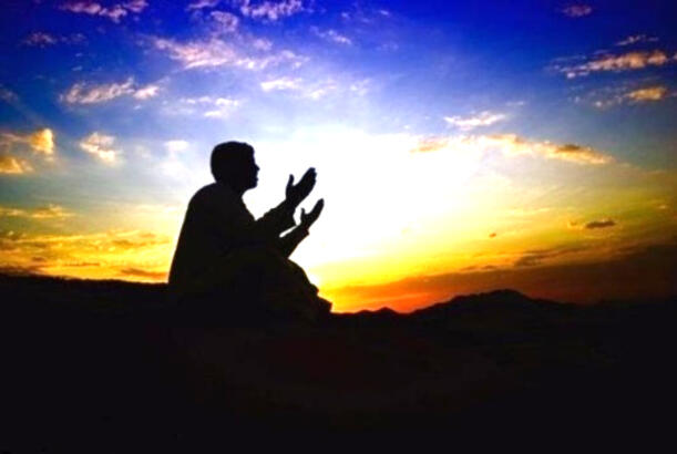 Evdən çıxarkən və yatmazdan əvvəl bu surələri oxumaq tövsiyə edilir...