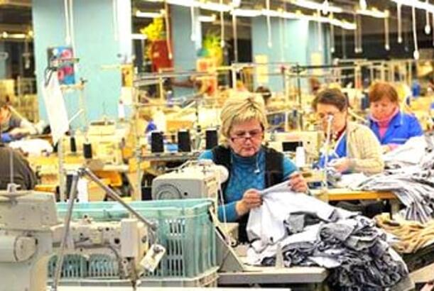 Rusiyada geyim istehsalı 2020-ci ildən bəri rekord səviyyədə aşağı düşüb...