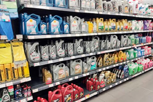 Rusiyada tikinti mağazaları kütləvi şəkildə bağlanmağa başlayıb...