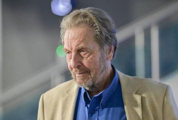 “Demokratlar axmaq və fırıldaqçıdırlar...”