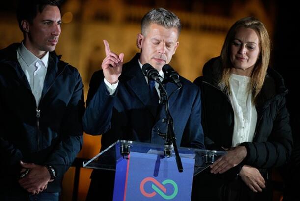 Macarıstan kursunu dəyişir? - AKTUAL