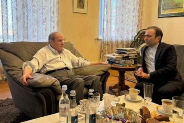 Ter-Petrosyan İrəvanda İran səfiri ilə nəyi müzakirə edib?