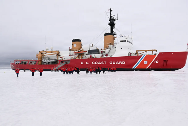 Fox News: ABŞ Alyaskaya buzqıran gəmilər göndərir...