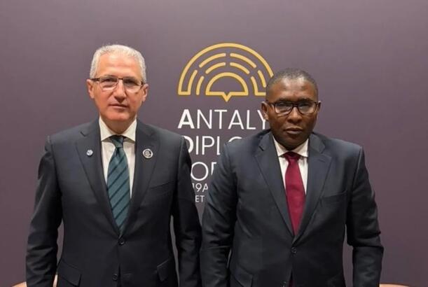 Muxtar Babayev BMT Baş katibinin nümayəndəsi ilə görüşüb