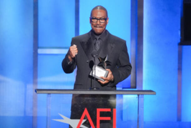 Eddi Merfi rəsmi olaraq kino əfsanəsi kimi tanınıb...