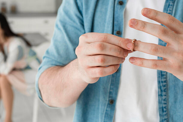 Matviyenko Rusiyada boşanma prosesini çətinləşdirməyi təklif edib...