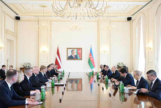 Azərbaycan və Latviya prezidentlərinin geniş tərkibdə görüşü keçirilib - YENİLƏNİR