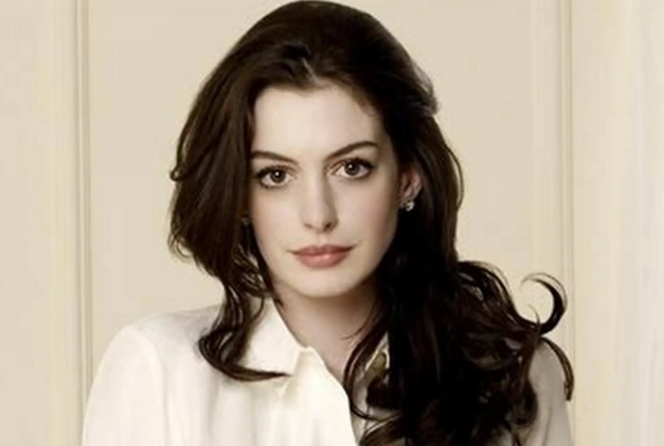 Hollivud aktrisası müsahibəsində Allahdan bəhs etdi...