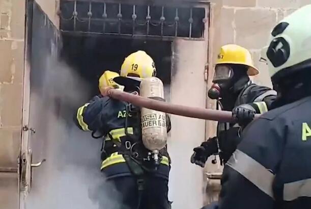 Bakıda internat məktəbinin yataqxanasında yanğın olub